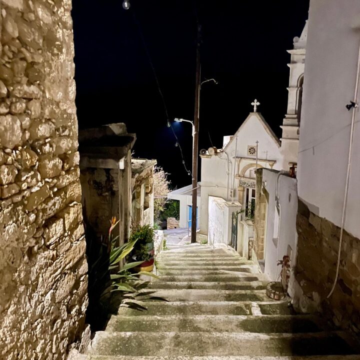 Delfini Greece studio 06